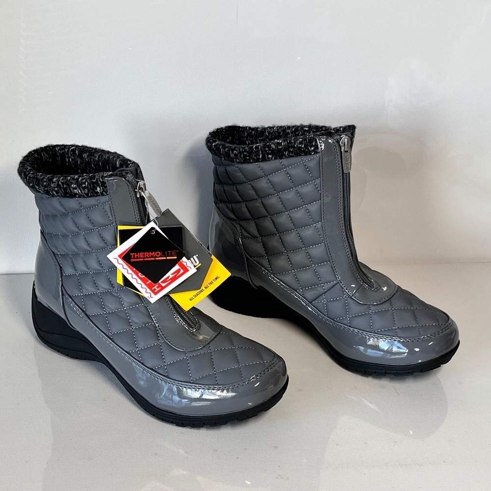 Khombu Megan Waterproof Front-Zip Winter Boots - Picture 1 of 6